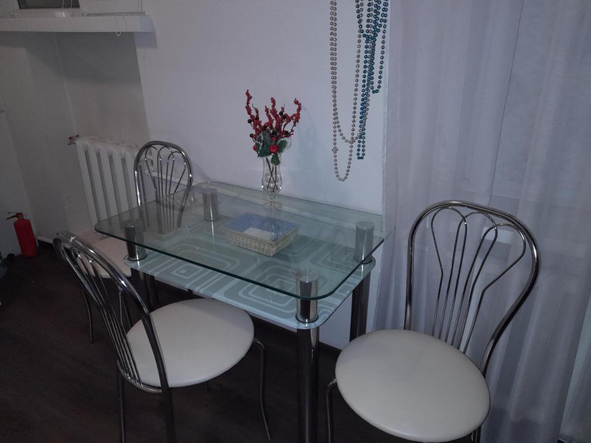 לבוב Modern Studio 15 Min To The City Centre מראה חיצוני תמונה